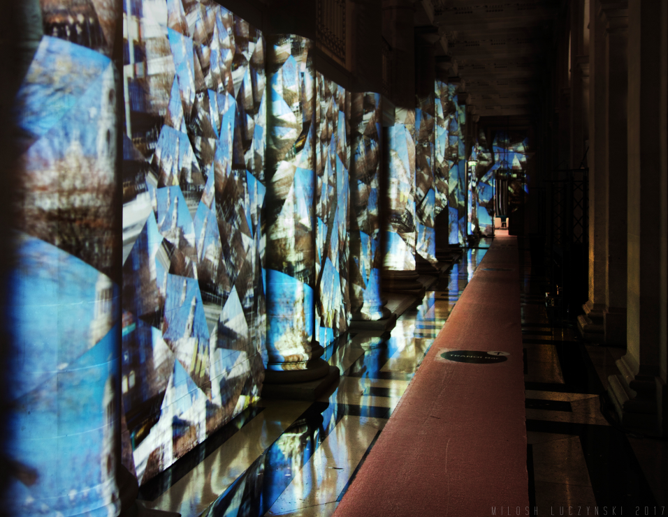 PATTERN (REMAPPED _LIQUIDLOOP _INSTALLATION)°, TRANOÎ, Palais Brongniart, Paris